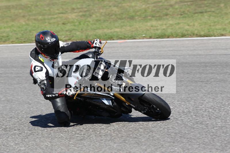 Archiv-2025/48 25.08.2025 Cornu Master School ADR/rot-rouge/112